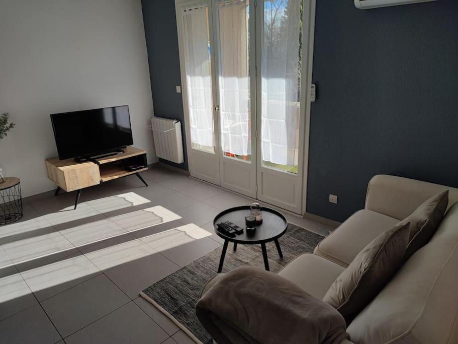 Charmant 2 Pieces A Aubenas 2Etoiles Apartamento Exterior foto